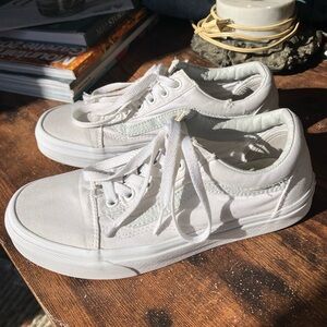 Vans Old Skool Low Tops White